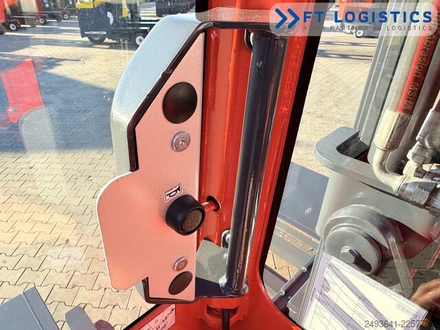Keturs kryptimis krautuvas Combilift C3000GST TRIPLEX 8300 FREE-LIFT NEW TIRE