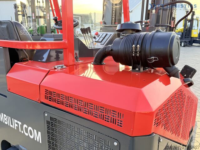 Wózek widłowy czterokierunkowy Combilift C3000CB GAS TRIPLEX 4900 FREE-LIFT