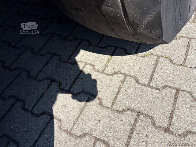 Etaj mobil Kraker N/A K-Force 92m3 Cargo Floor 10MM 2x Liftas SAF...