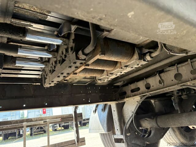 Движущийся пол Kraker N/A K-Force 92m3 Cargo Floor 10MM 2x Liftas SAF...