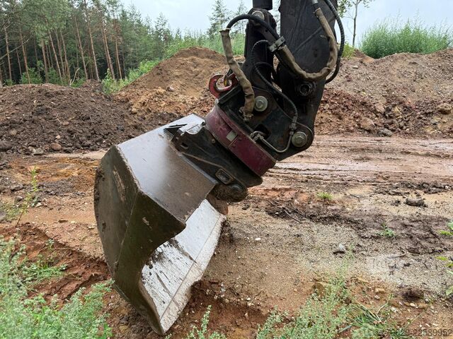 Lančani bager MECALAC 15MC