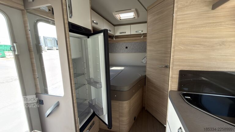 Poluintegrisani kamper 2024 Fiat Ducato Weinsberg Carasuite Entièrement équipé | Couchages pour 5