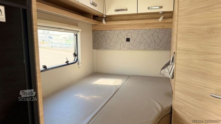 Poluintegrisani kamper 2024 Fiat Ducato Weinsberg Carasuite Entièrement équipé | Couchages pour 5
