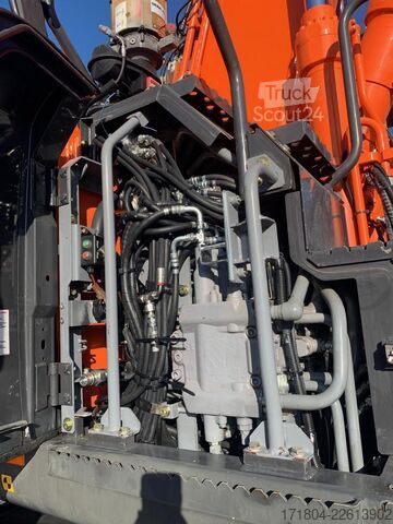 Riteņu ekskavators Hitachi ZX190W-5B