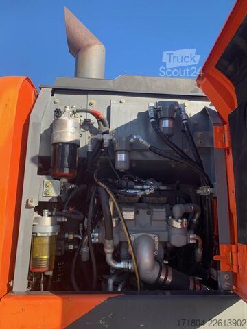 Riteņu ekskavators Hitachi ZX190W-5B