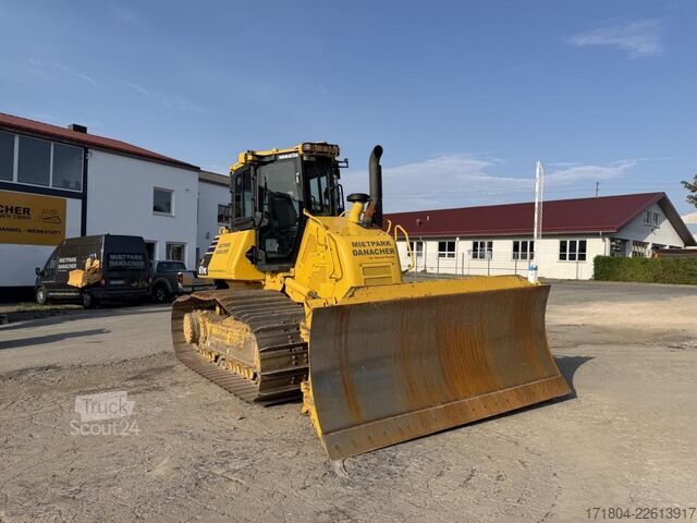 جرافة Komatsu D61 PX-24E0