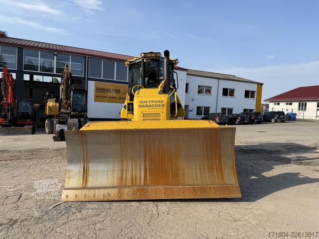 جرافة Komatsu D61 PX-24E0