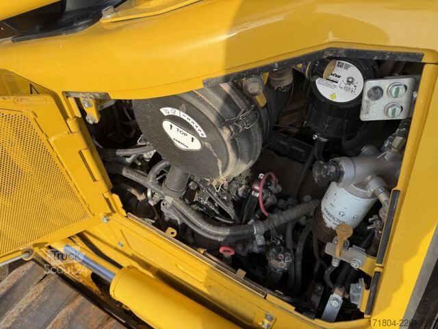 جرافة Komatsu D61 PX-24E0