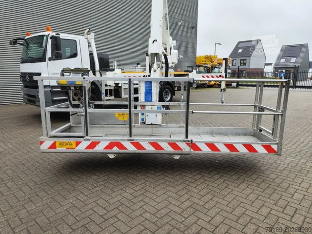 Plate-forme de levage Mercedes-Benz Axor 1833 4x2 Bronto Skylift S32XDT