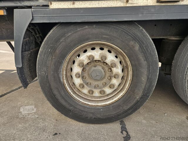 Semirremolque abierto con toldo Krone SD