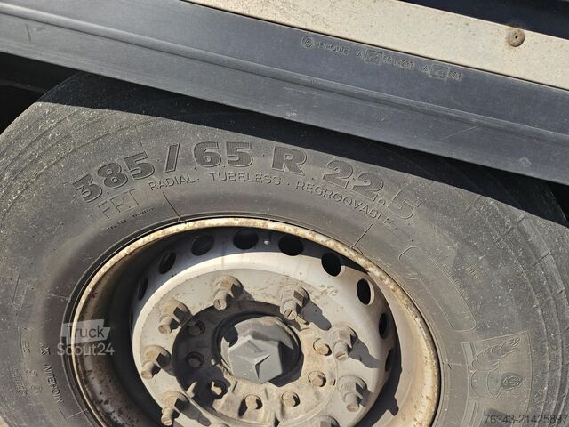 Semirremolque abierto con toldo Krone SD