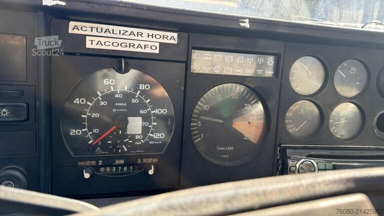 Tanker MAN 10.153 (7410L / STEEL SUSP. / MANUAL PUMP / POM...