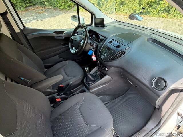 Минибус FORD Transit Courier 1.5 TdCi L1H1 Klima Ahk Kamera
