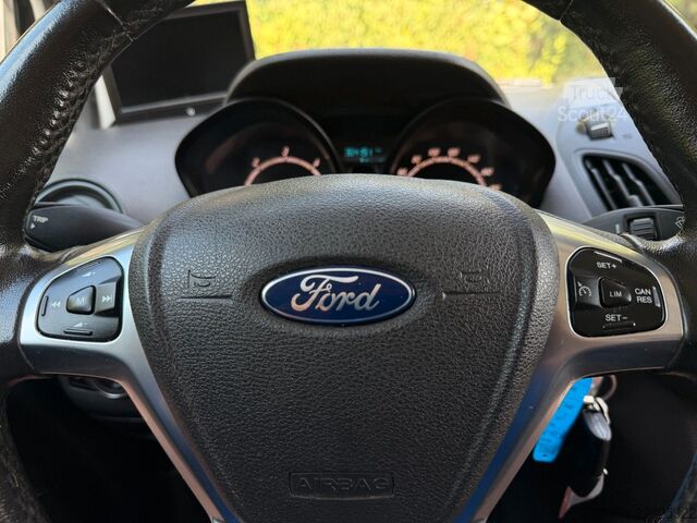 Минибус FORD Transit Courier 1.5 TdCi L1H1 Klima Ahk Kamera