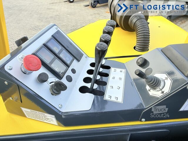 Vierwegestapler Combilift CB3000 GAS TRIPLEX 4900 FREE-LIFT