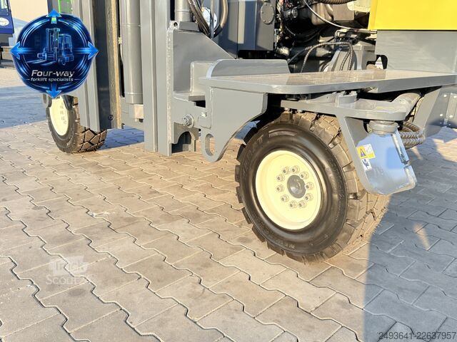 Wózek widłowy czterokierunkowy Combilift C5000 XL GAS TRIPLEX 6920 FORK POSITIONE