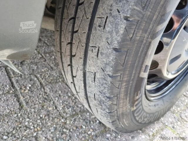 Furgoneta con caja Mercedes-Benz Sprinter 316 CDI 163 PK L2H2 EURO 6C