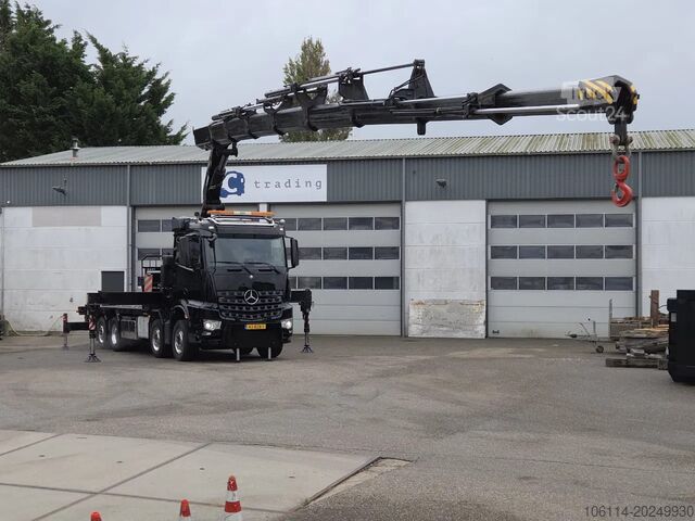 Camion-grue Mercedes-Benz Arocs 8x2 4 Fassi 82TM 2017 euro 6