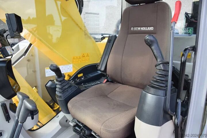 Gravemaskine med larvebånd New Holland Kobelco E235B SR-LCT