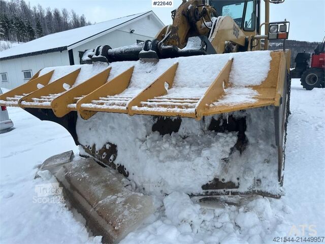 Yükleyici CAT 950F wheel loader w/ 2 buckets and pallet forks