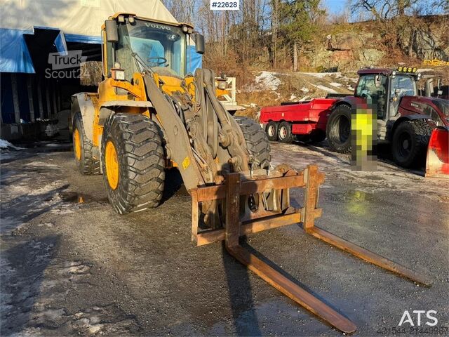 Yükleyici Volvo L110F wheel loader w/bucket and hydraulic pallet f