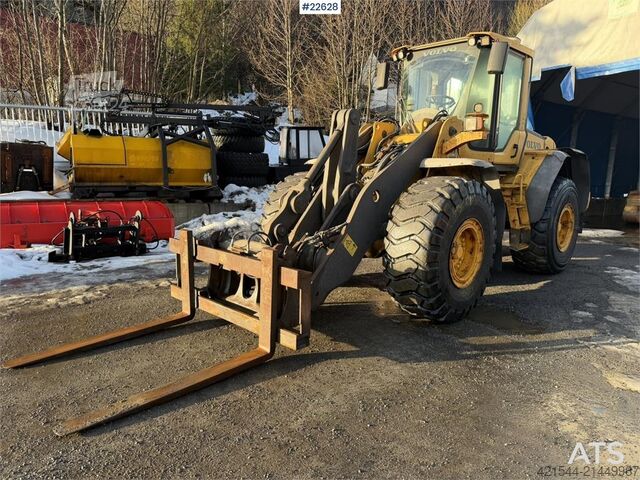 Yükleyici Volvo L110F wheel loader w/bucket and hydraulic pallet f
