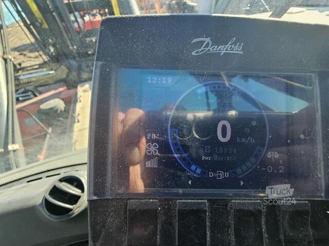 Container stacker Kalmar DCG100-45ED7