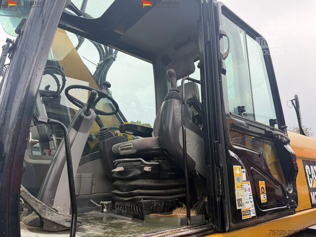 Kolesový bager Caterpillar M318D Schnellwechsler Schwenkfunktion OilQuick OQ70 55 Klima Verstellausleger