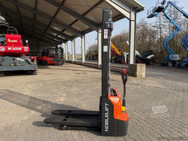 Ручний штабелер Noblelift PSE 12 B