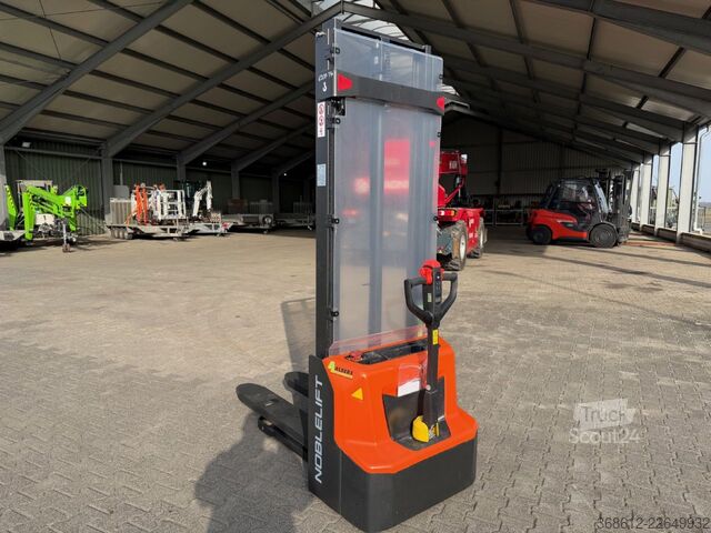 Ручний штабелер Noblelift PSE 12 B