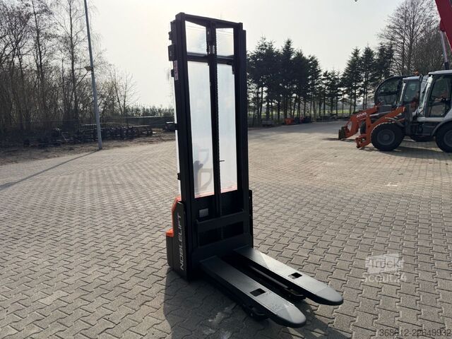 Ручний штабелер Noblelift PSE 12 B