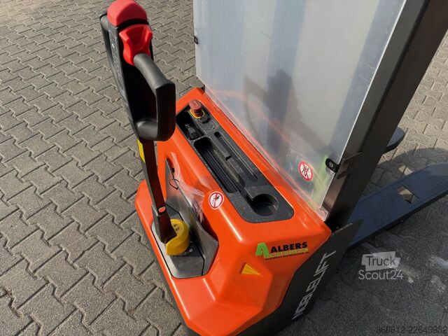 Ручний штабелер Noblelift PSE 12 B