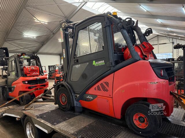 Фронтальний навантажувач вилковий Linde H30T-02