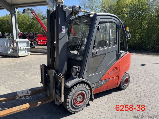 Фронтальний навантажувач вилковий Linde H 30 D 02