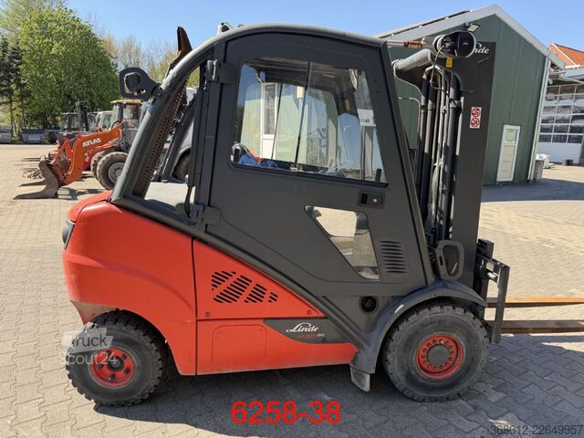 Фронтальний навантажувач вилковий Linde H 30 D 02