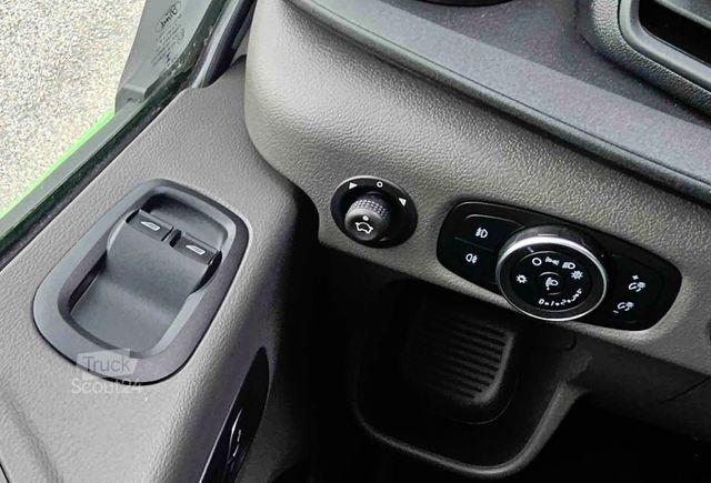 Kastenwagen Wohnmobil / Campervan FORD 130FT350 Isolierkoffer für Wohnmobilumbau