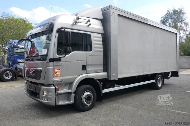 Posuvná plachta MAN TGM 12.250 | Roller sail | Dhollandia 1500kg | ...