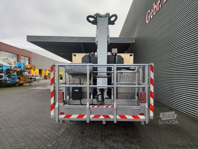 Plataforma elevadora Mercedes-Benz Antos 1833 4x2 France Elevateur 284 TBE