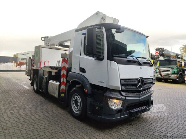 Plataforma elevadora Mercedes-Benz Antos 1833 4x2 France Elevateur 284 TBE