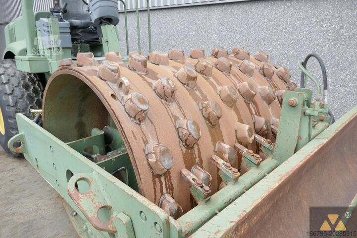 Valjar z enim bobnom Caterpillar CS563D Ex-army