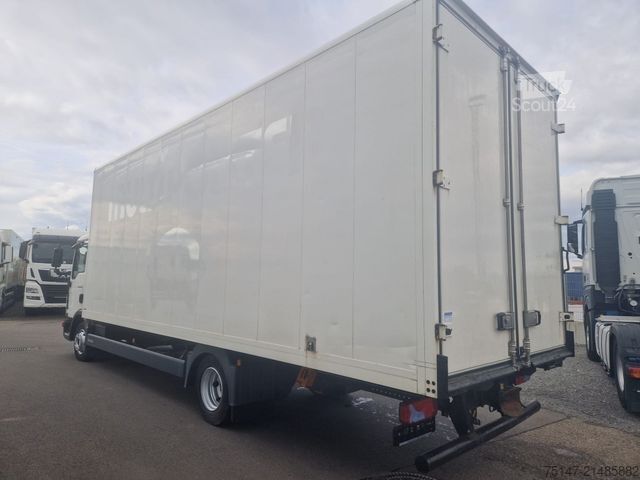 Box van MAN TGL 8.220 4x2 BL 3 Sitzer Möbelkoffer Klima