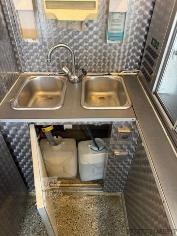 Tilpasset varevogn FIAT Hähnchengrill mobil Foodtruck