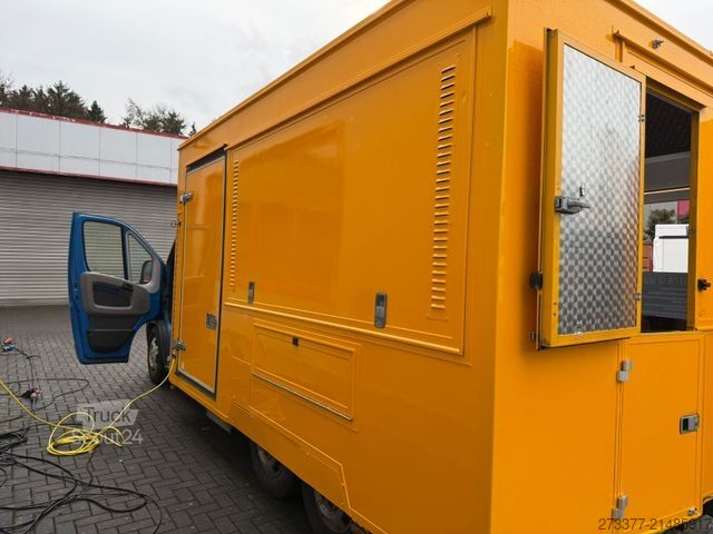 Tilpasset varevogn FIAT Hähnchengrill mobil Foodtruck