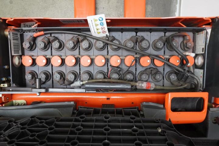 Transpallet con operatore in piedi Linde T 16 P 1151-02
