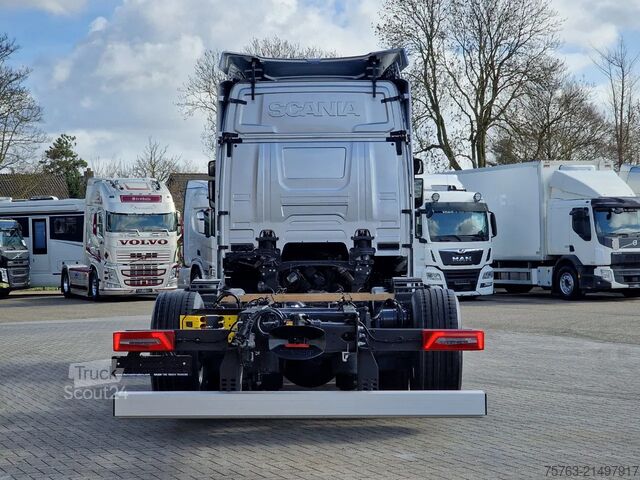 Podvozok s kabínou Scania R590 V8 NGS - FULL  SPEC!! - NEW - steering axl...