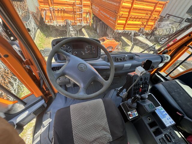 Unimog με γερανό Mercedes-Benz Unimog U 400