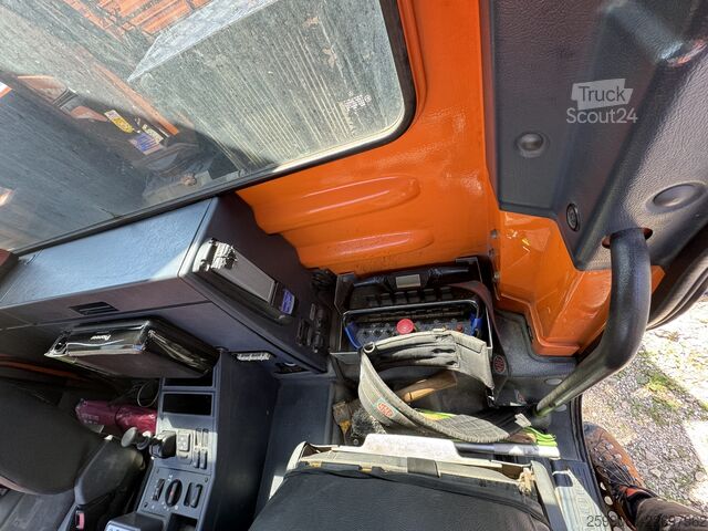 Unimog με γερανό Mercedes-Benz Unimog U 400