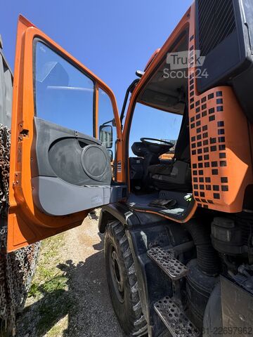 Unimog με γερανό Mercedes-Benz Unimog U 400