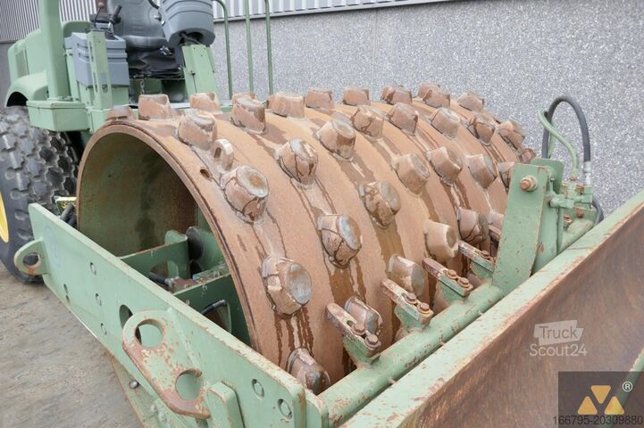 Egydobos henger Caterpillar CS563D Ex-army