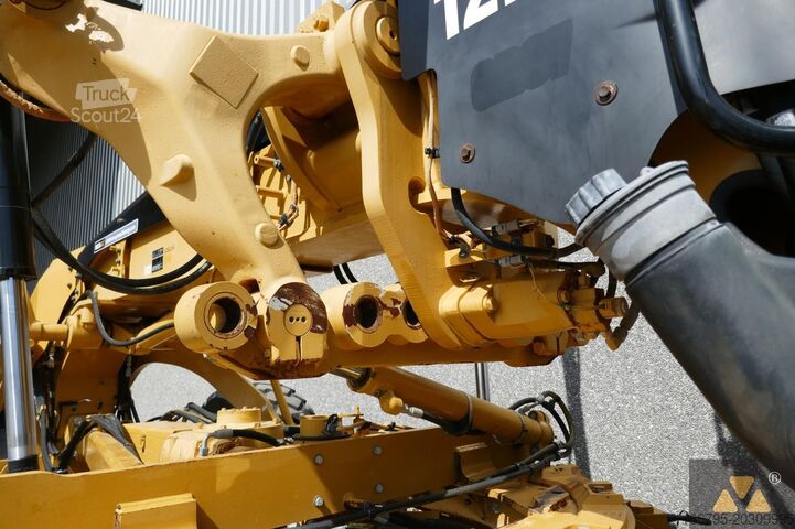 Grader Caterpillar 12M3